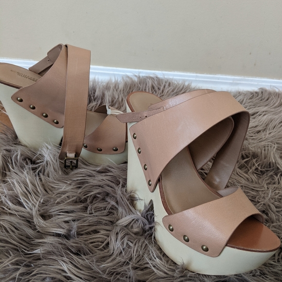 BCBG Maxazria ankle wrap heels - Picture 5 of 7